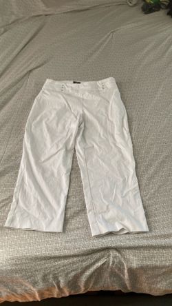 White pants (SM)