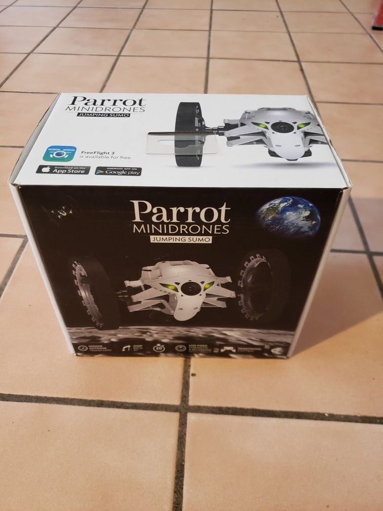 Parrot minidrone jumping sumo