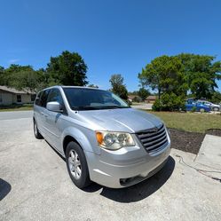 2008 Chrysler Town & Country