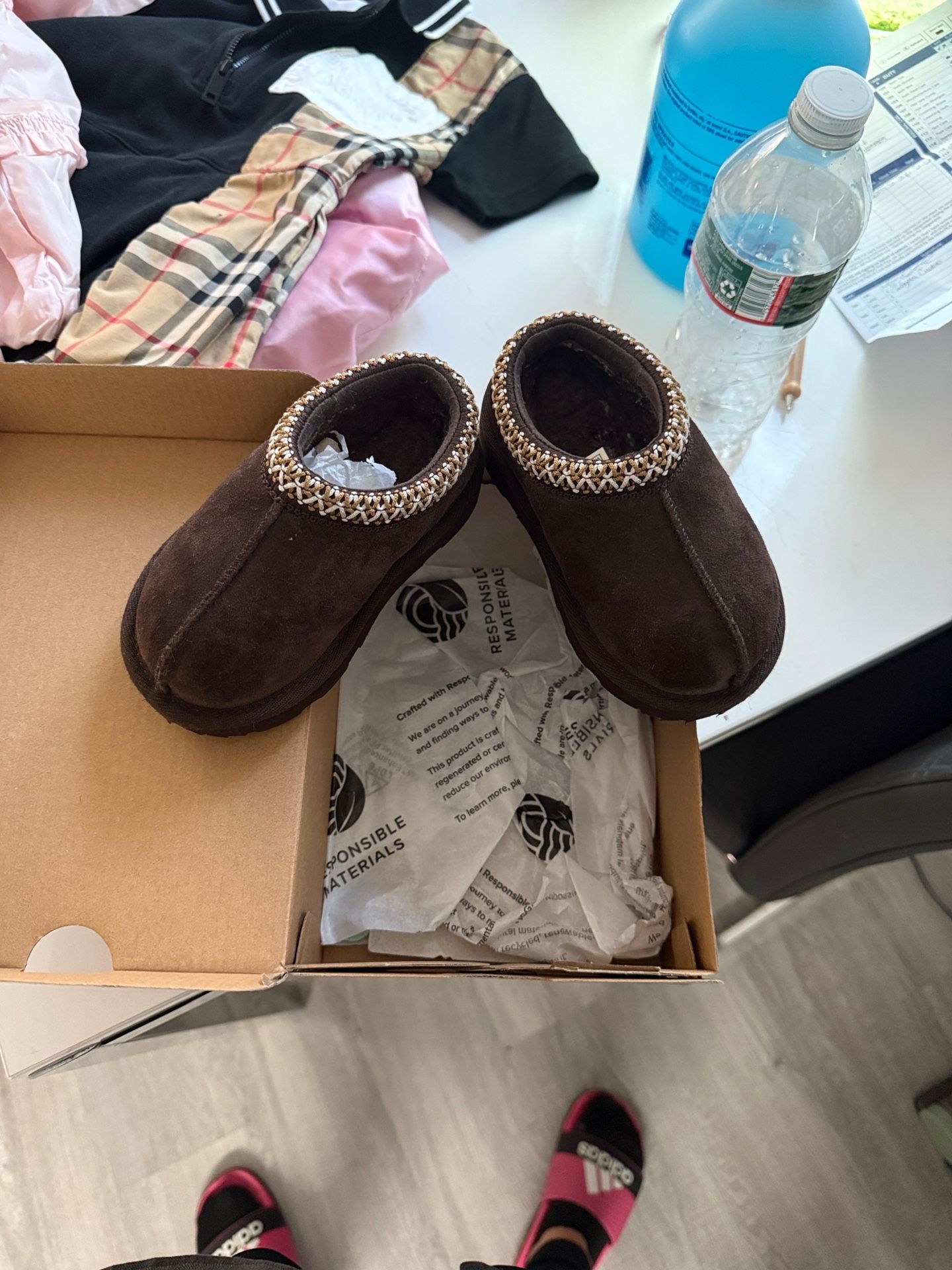 Ugg toddler Tasman Size 7T