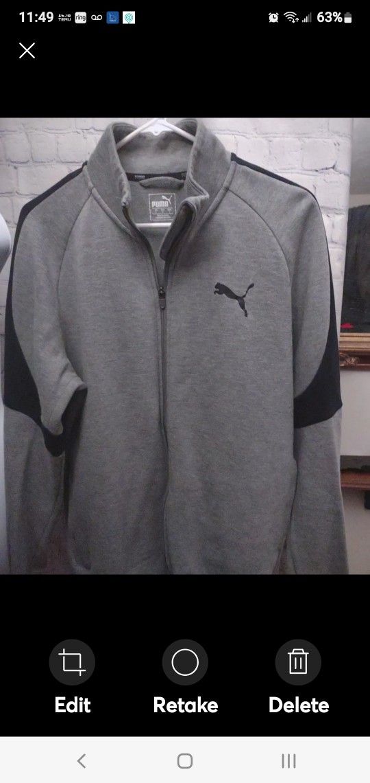~Men's PUMA Sweatshirt~