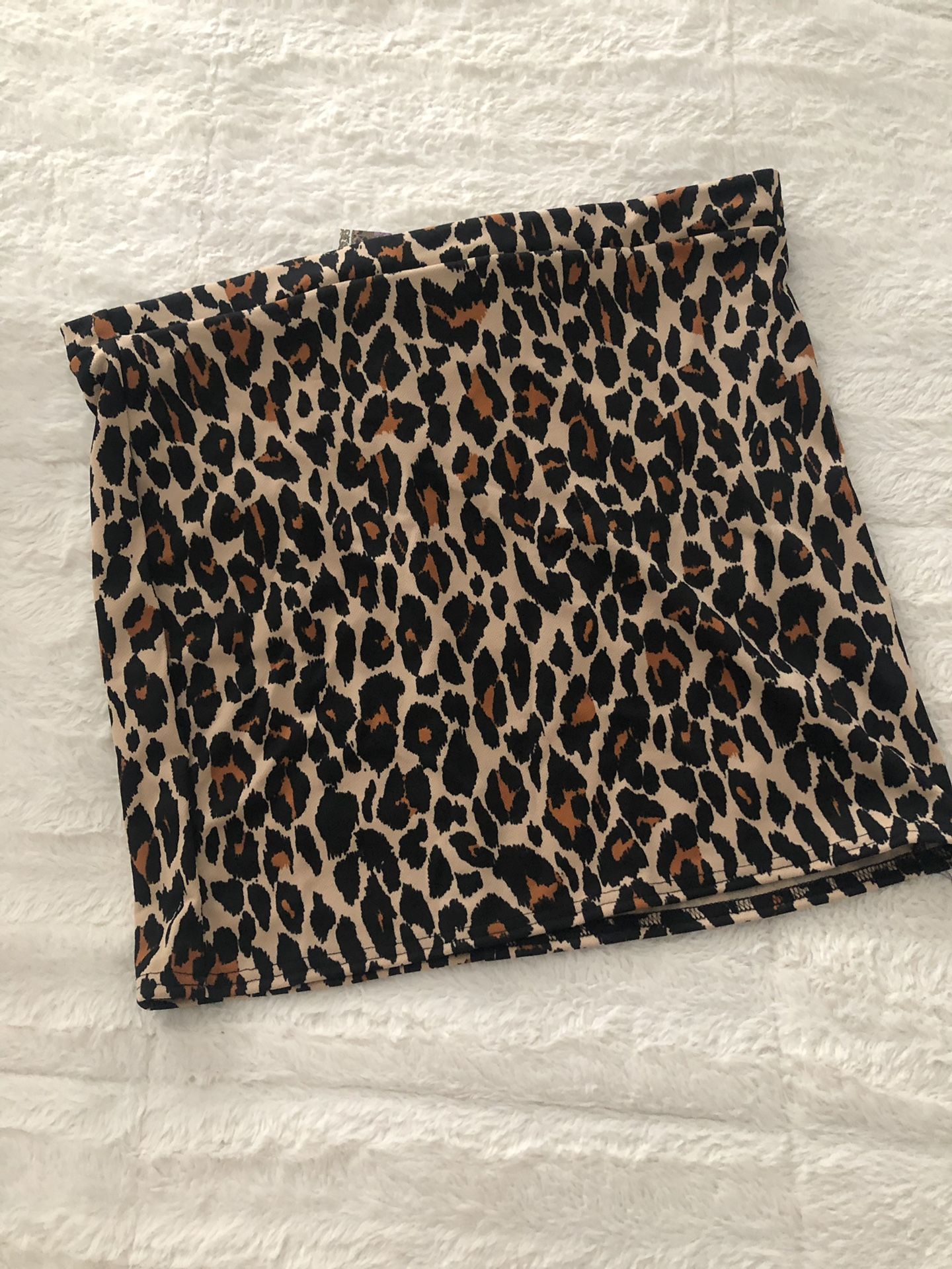 BooHoo Animal Print Skirt !! New with tags ๐ธ