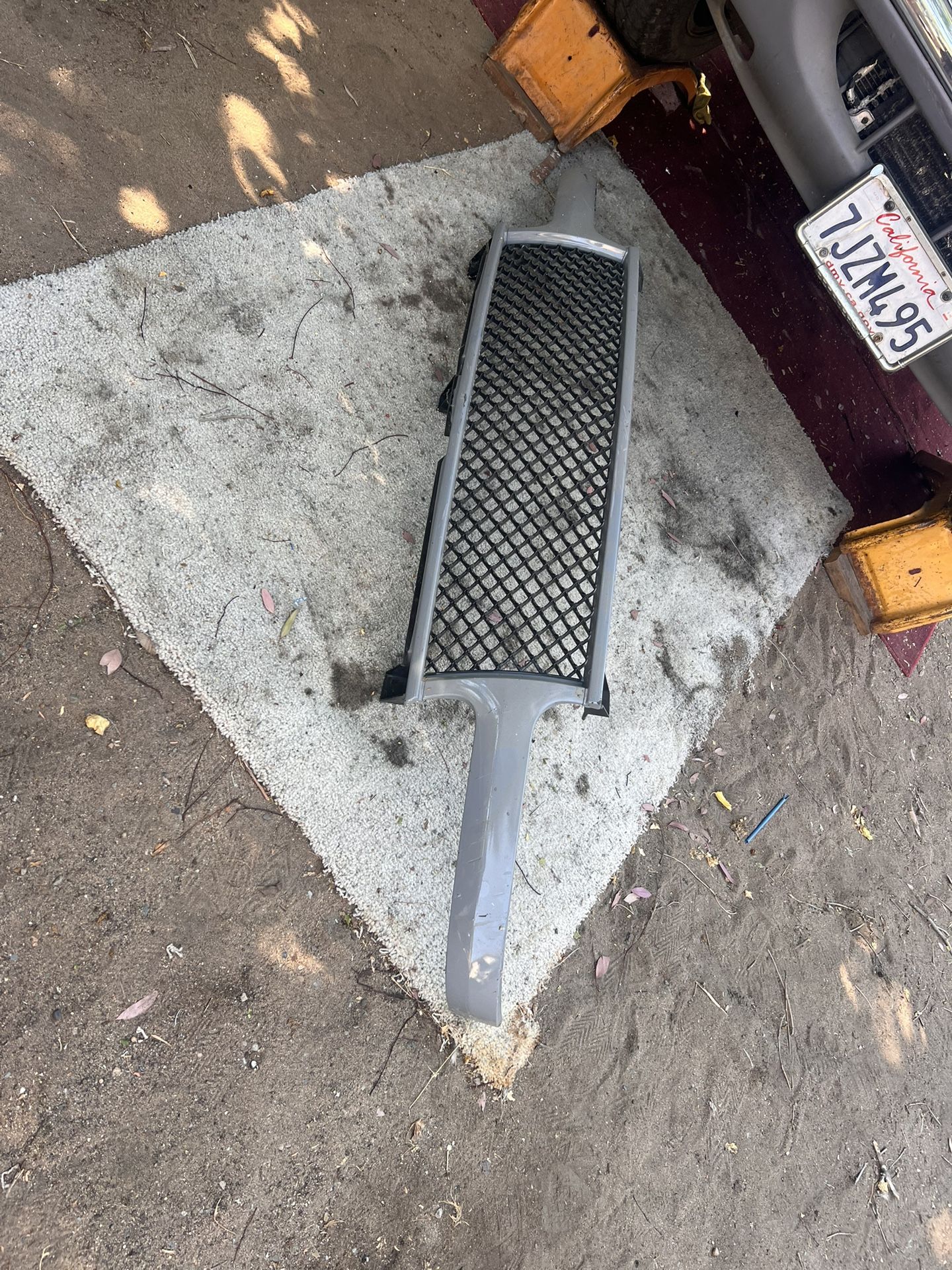 Parts For Chevy Grill De 99 Al 2006 Tajoh $100 Y Más De 200 Carros De Partes