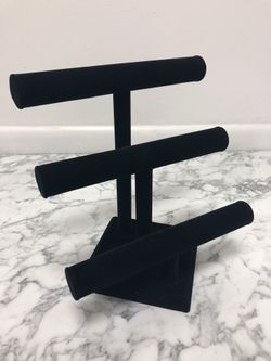 Bracelet stand