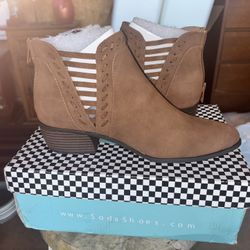 Ankle Boots-NEW!