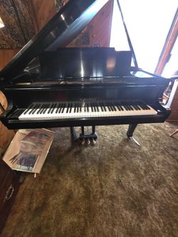 Beautiful K. Kawai Black Lacquer Grand Piano