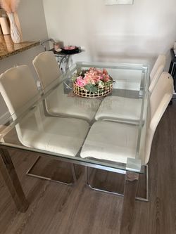 Dinning Table