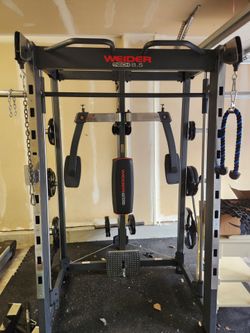 Weider tech 8.5 squat, bench and pull up rack with weight plates