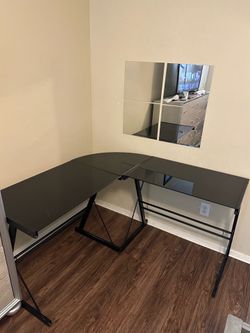 Black L Desk (Glass)