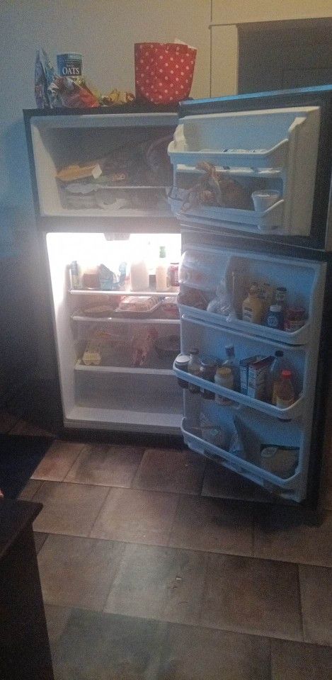 Frigidaire 6momths Old