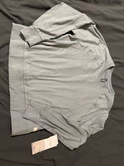 Brand new Vuori long sleeve top Size Small (4-6)