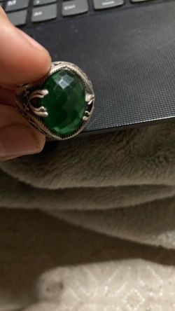 925 silver with stone on it