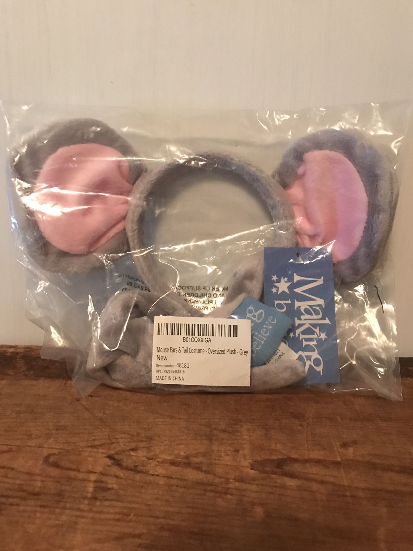 Child’s Mouse Ears and Tail Costume New. $5