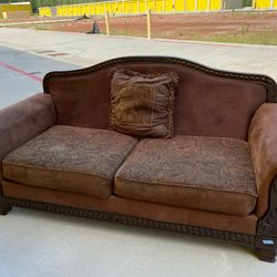 Full Couch Used Still Has Life In It Need Gone Missing Cushions