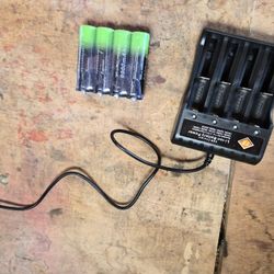 9900 Ah Rechargeable Batteries With Charger