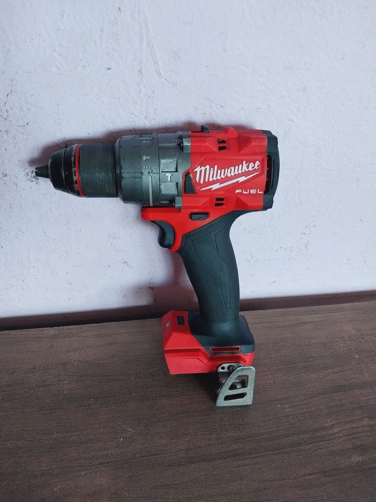 Drill Milwaakee FUEL BRUSSLLESS Con Rotomartillo Y Altostop