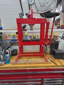 Hydraulic press - benchtop