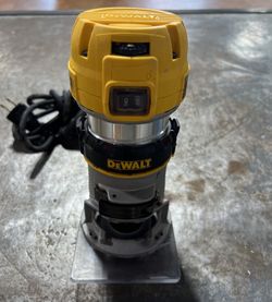 Dewalt Compact Router DWP 611