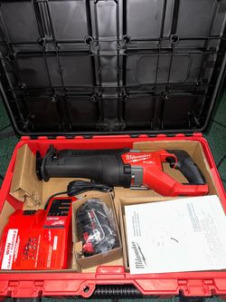 M18 FUEL18V Lithium-Ion Brushless Cordless SAWZALL Reciprocating Saw with PACKOUT Tool-Box, (1) 5.0 Battery, and Charger