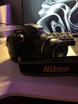 Black Nikon  D5500 camera NEED GONE ASAP