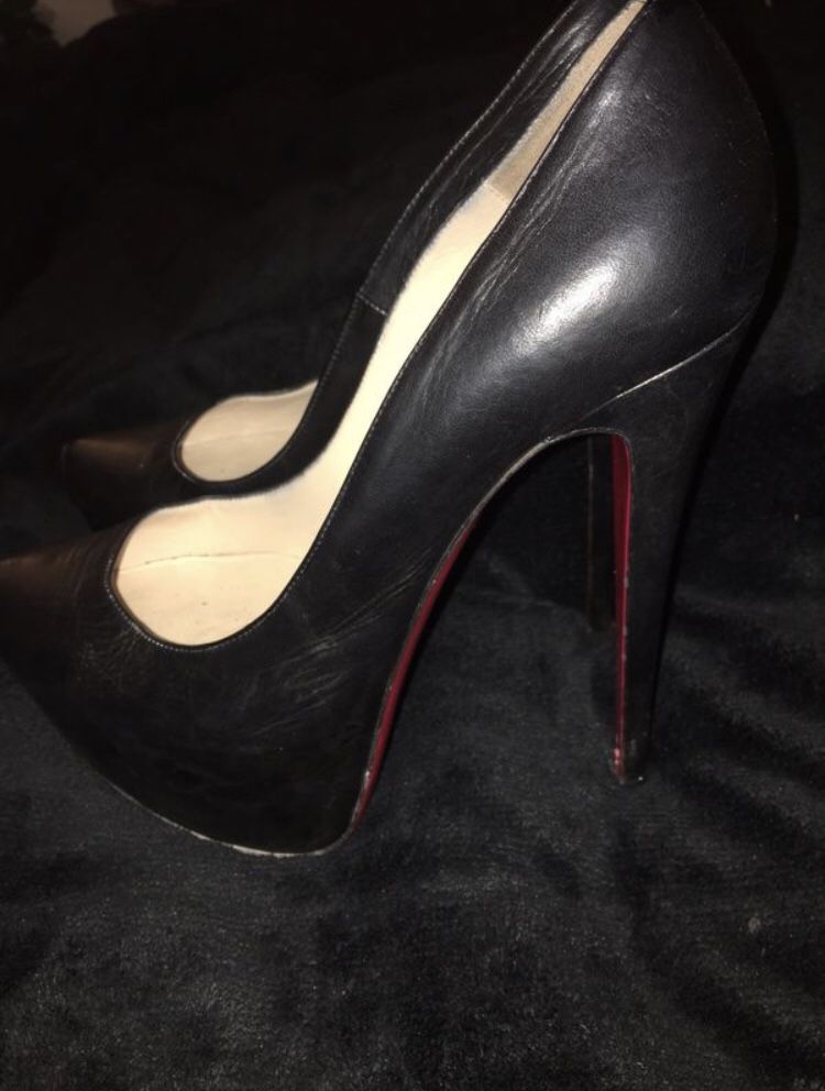 Christian Louboutin platform heels size 40