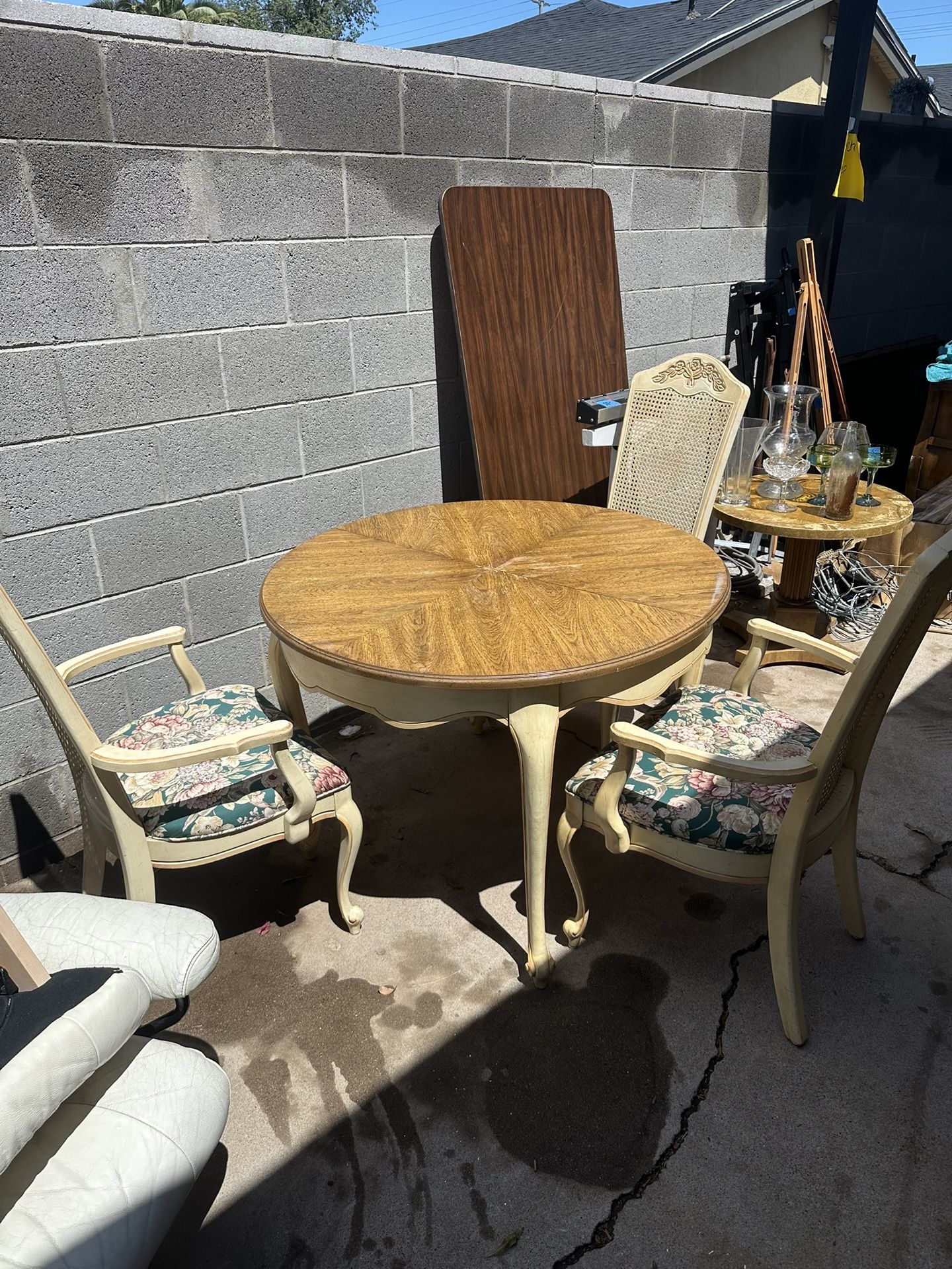 Extendable Dining Table