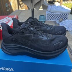 Hoka Clifton 10 All Black Mens Running Shoes