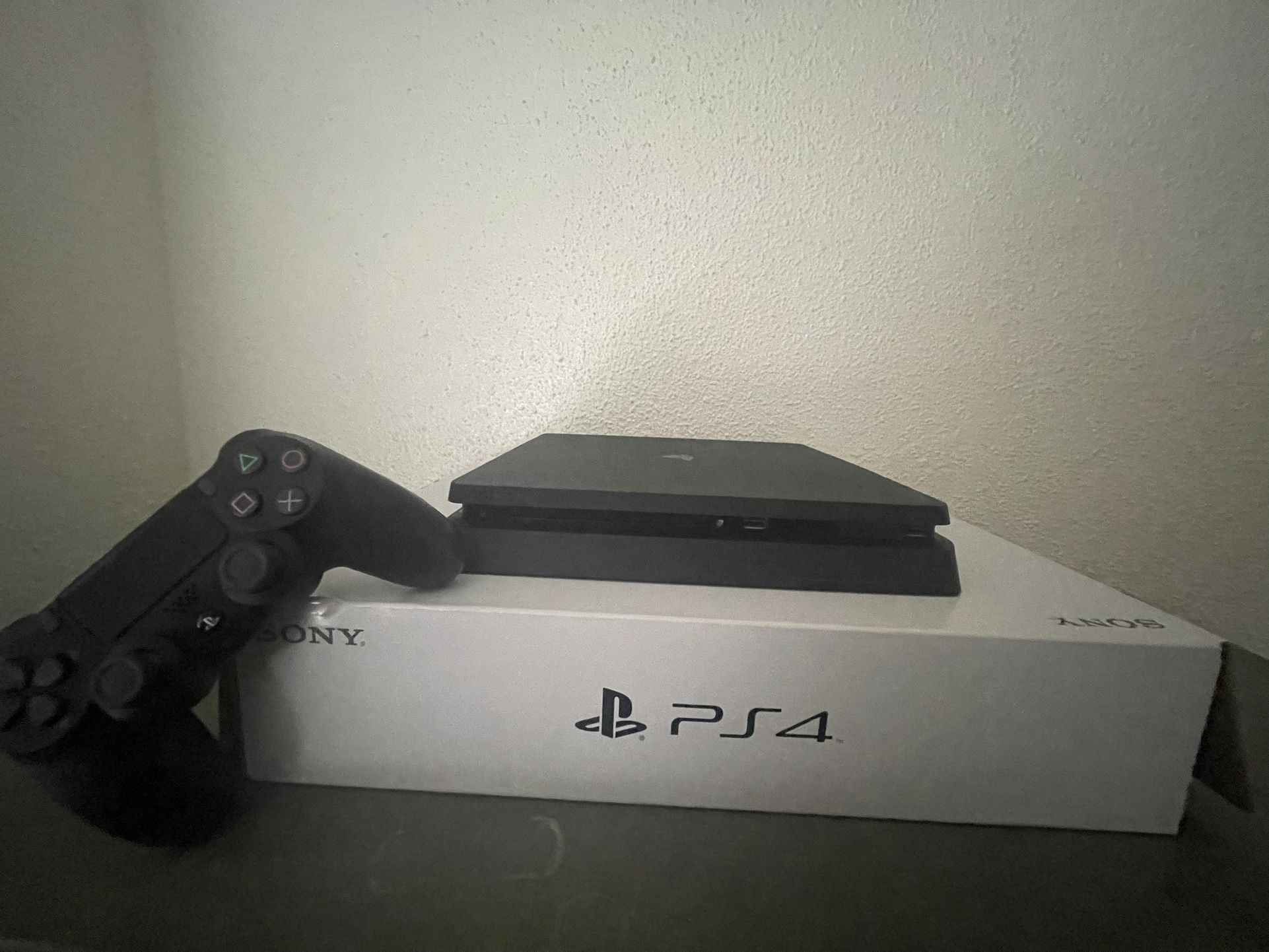 PlayStation 4 Slim With Controller 