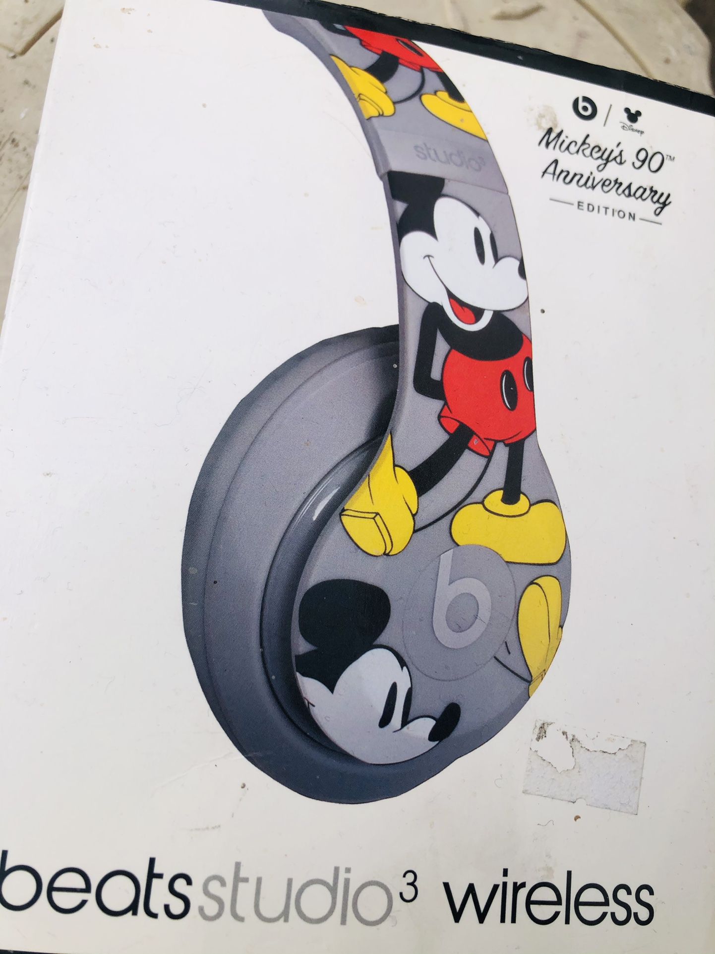 Beats studio 3 Mickeys 90 Anniversary Edition
