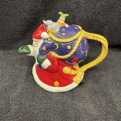 Santa Teapot 