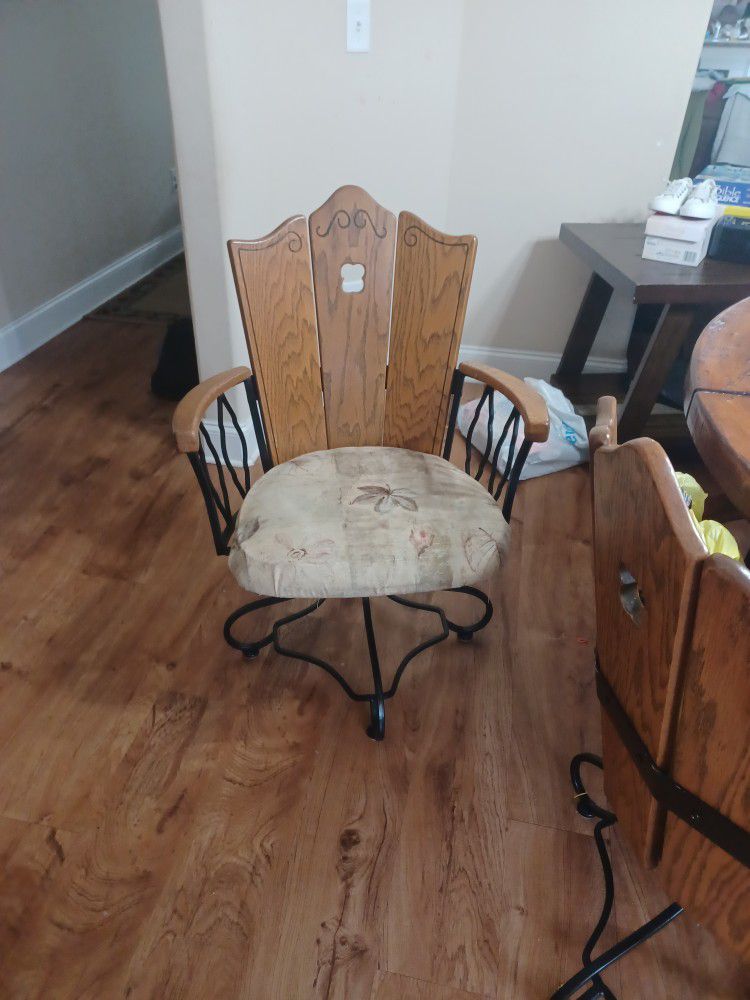 6 Swivel Kitchen Chairs/Dining Chairs