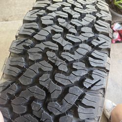 265-70r17 BFG KO2 (single ) 