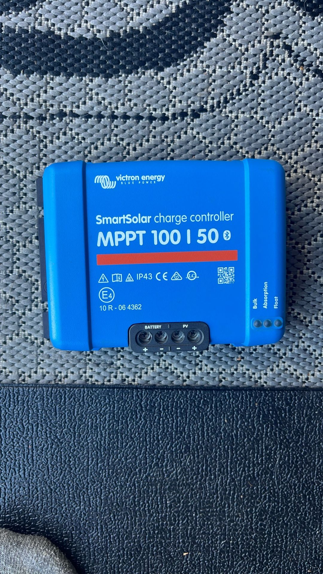 SmartSolar Charge Controller MPPT 100 I 50