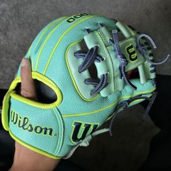Baseball Gloves 