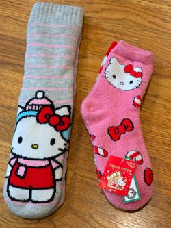 Sanrio Hello Kitty Holiday Fuzzy Socks 2-Pair Set | Women’s Shoe Size 4-10