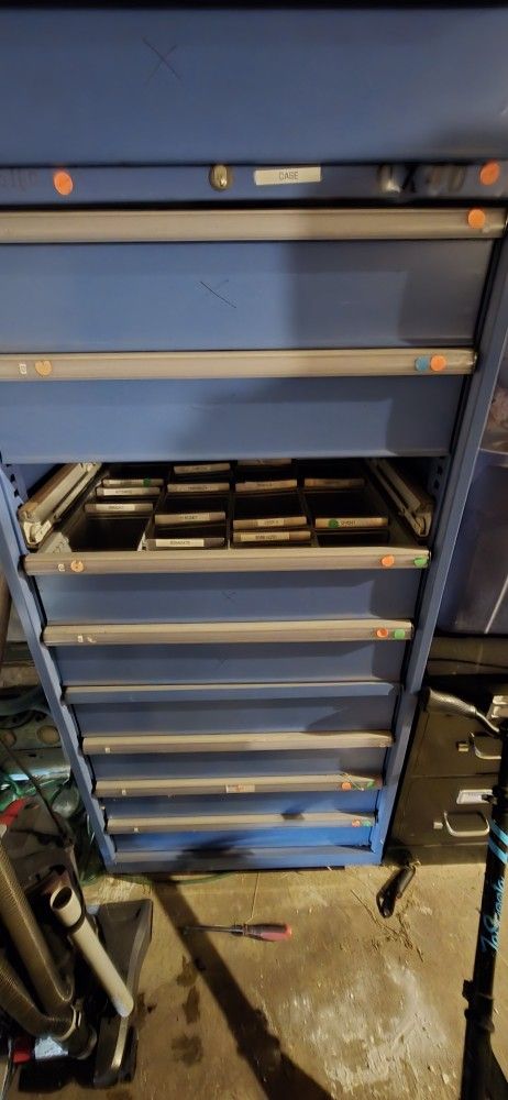 Vidmar Parts Cabinet