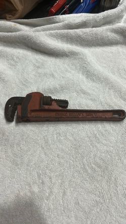 Heavy Duty Pipe Wrench
