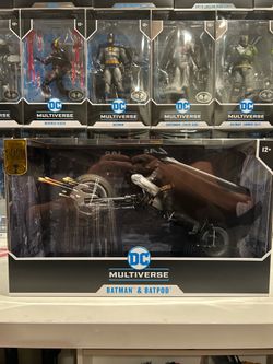 McFarlane DC Multiverse Dark Knoght Batman & Bat-Pod