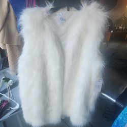 White Fur Vest Size 4-6 CH Smll
