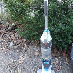 Hoover Electric Cordless Vacuum With Battery