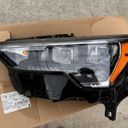 2019-2022 Audi Q3 Left Headlight OEM 83A-941-011-B