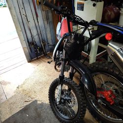 Dirt bike