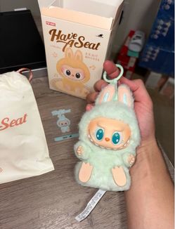 QUQU - AUTHENTIC POP MART The Monsters Have A Seat Vinyl Plush Pendant Labubu