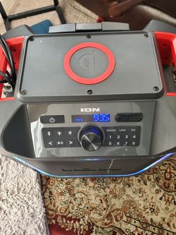 ION PATHFINDER 280 SPEAKER WITH BLUETOOTH AND LIGHT RECHARGEABLE BATTERY