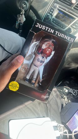 Bobble heads