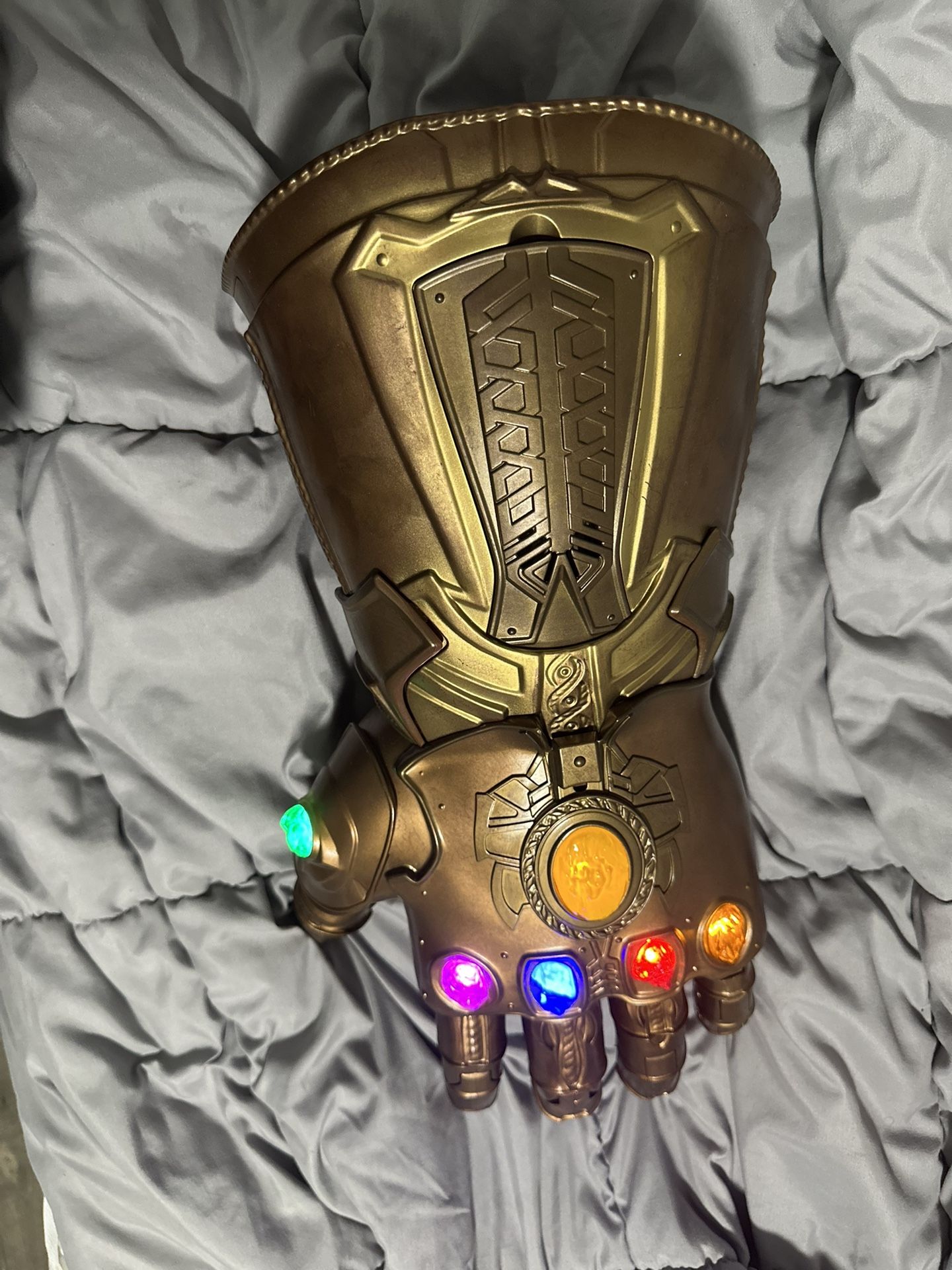 Thanos Gauntlet