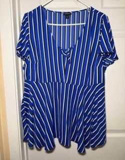Torrid Size 1 women's multicolor stripe Top