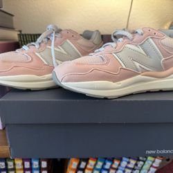 New Balance Kids' 57/40 Bungee Shoes Size 2 1/2 Kids 