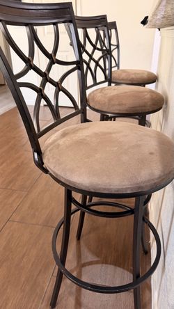 Set of 3 Metal Swivel Bar Stools