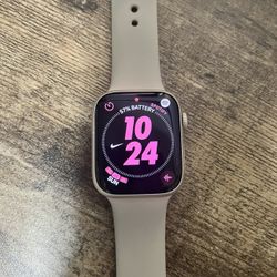 Apple Watch Series 8